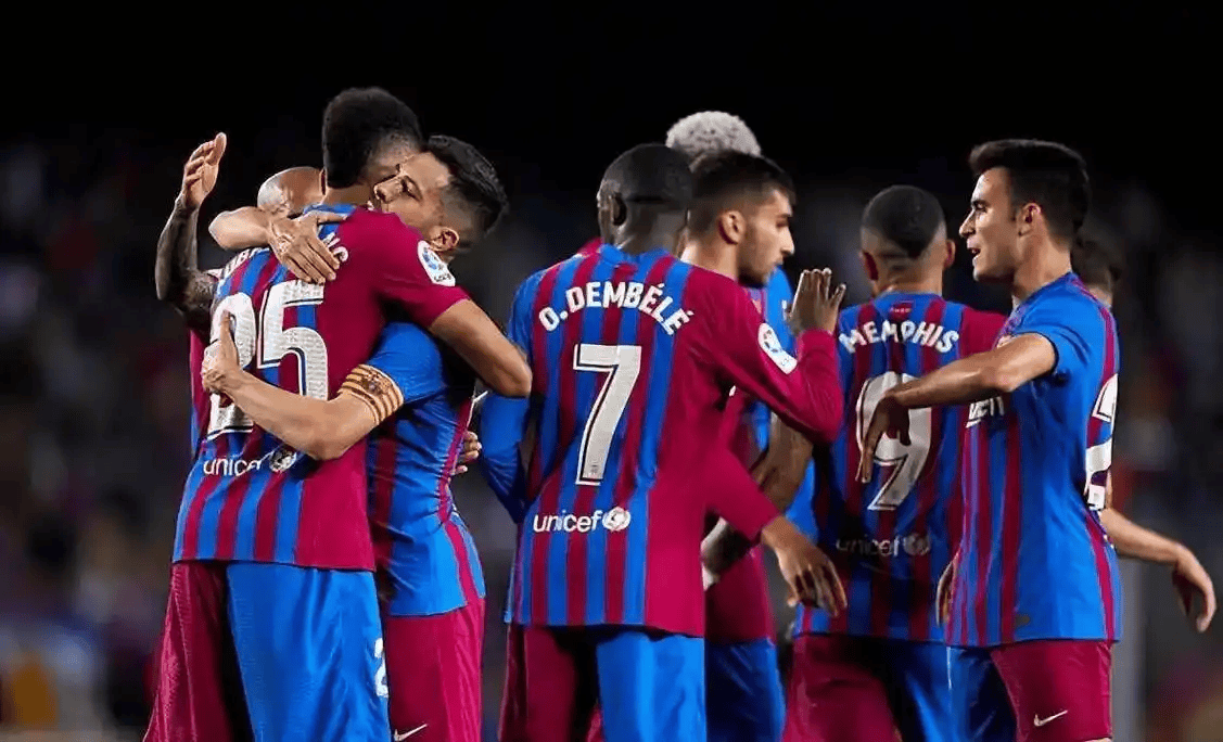 西甲德比爆文！巴萨VS马竞：绝境翻盘VS稳守晋级，伤病对决改写走势？